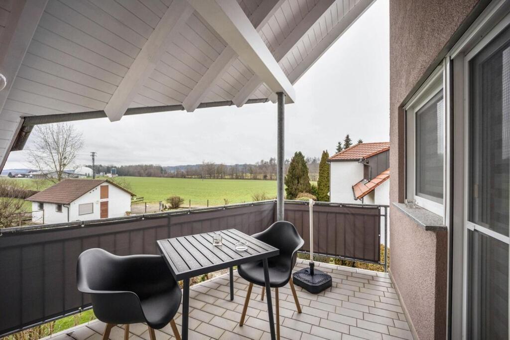 Ferienwohnung im Grünen, 10 km RV, 30 km Bodensee, Küche Bad Balkon Wolpertswende Exterior foto