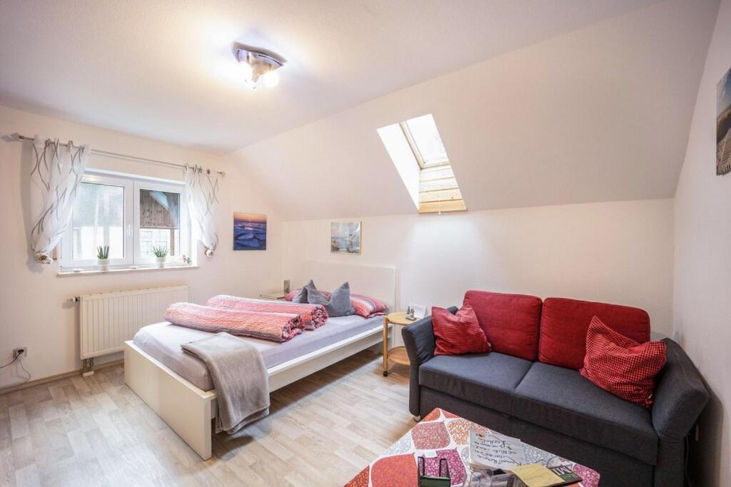 Ferienwohnung im Grünen, 10 km RV, 30 km Bodensee, Küche Bad Balkon Wolpertswende Exterior foto