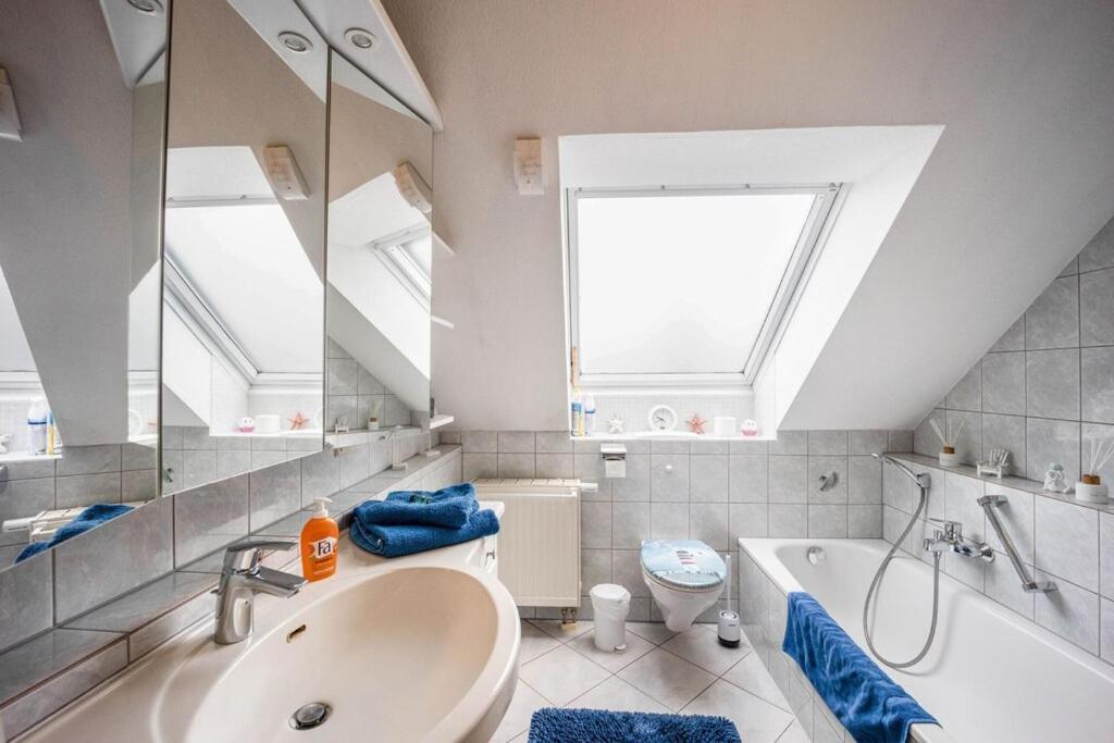Ferienwohnung im Grünen, 10 km RV, 30 km Bodensee, Küche Bad Balkon Wolpertswende Exterior foto