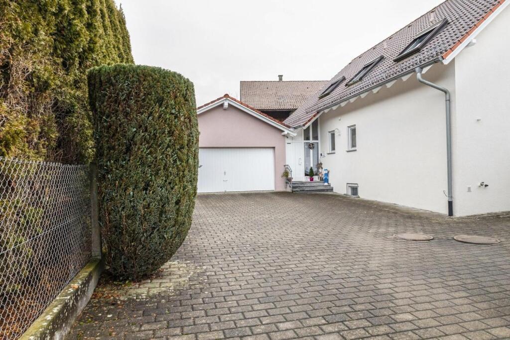 Ferienwohnung im Grünen, 10 km RV, 30 km Bodensee, Küche Bad Balkon Wolpertswende Exterior foto